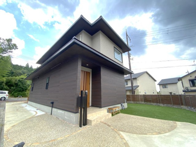 【外観】 | 岩倉村松町　中古戸建【令和５年築★４方道路★アイ工務店の注文建築】
