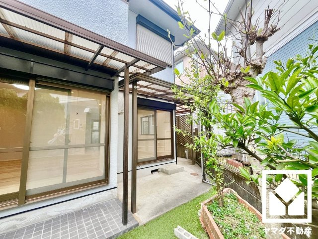 宇治市平尾台４丁目の庭