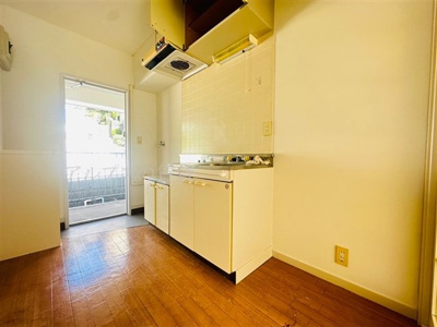 【洋室】 | メゾンソレイユ