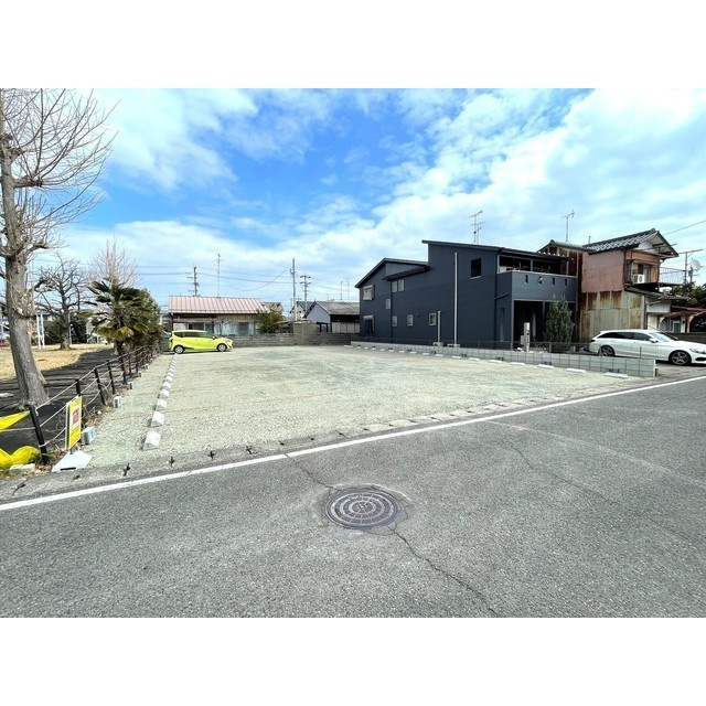 岐阜市日光町９丁目の駐車場の外観