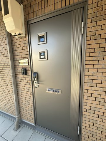 アインス三好丘　Cの玄関