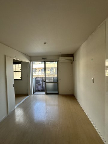 アインス三好丘　Cの居間・リビング