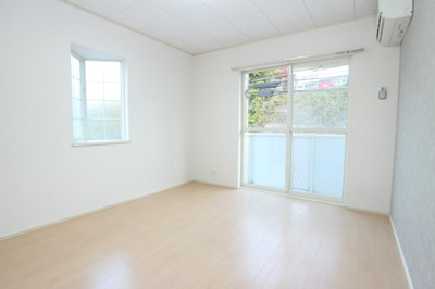 【居間・リビング】 | アーシャーハウス C | こちらのリビングで趣味の時間をお楽しみください