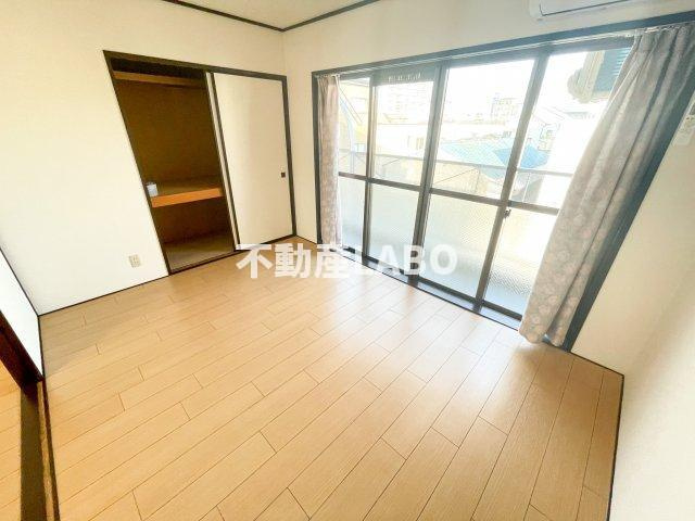 サニーハイツ住吉の洋室