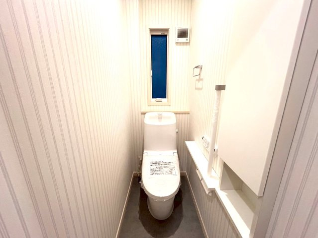 新築戸建　一宮市木曽川町黒田Ⅳ　全1区画分譲のトイレ|節水省エネの温水洗浄便座です。お掃除のしやすさを究めたフチなし形状でお手入れ楽々。