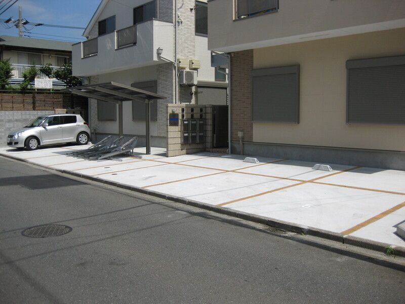 マイコート国立中Ⅰ の駐車場