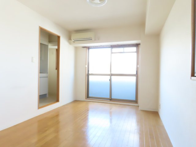 ラフォンテ十三の洋室