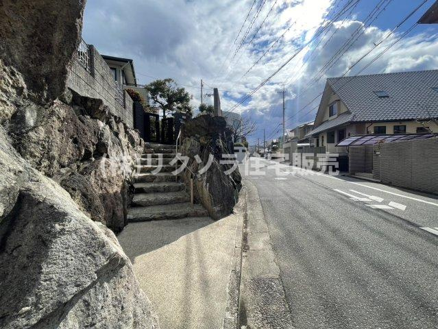 三井が丘３丁目　中古一戸建ての前面道路含む現地写真|■物件内覧・資金計画相談・住宅ローン相談、リフォーム相談、お問合せ受付中■
※当日・翌日のご内覧、ご相談はお電話でのお問合せがスムーズです！
