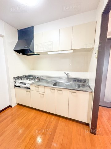 QM壱番館のキッチン|使い勝手の良いシステムキッチン♪