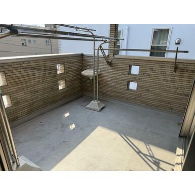 稗田町貸家のバルコニー