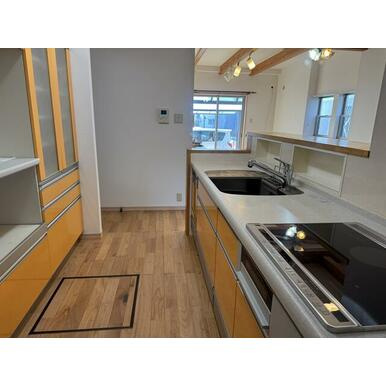 稗田町貸家のキッチン