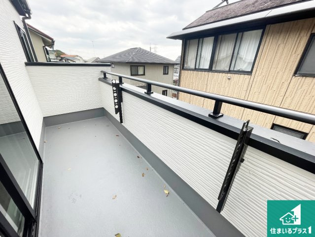宝塚市御殿山　新築一戸建てのバルコニー|日当たりのよいバルコニー！お部屋が開放的に！