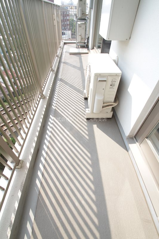 ザ・パークハビオ横浜山手のバルコニー