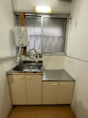 寝屋川市仁和寺町　中古テラスのキッチン