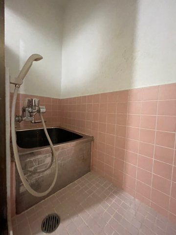 寝屋川市仁和寺町　中古テラスの浴室