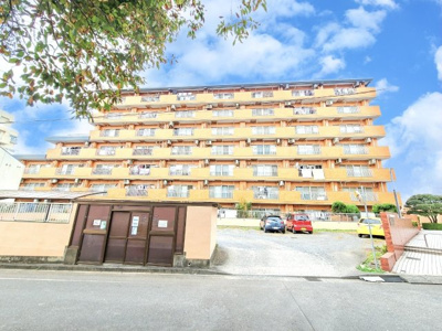 【外観】 | エスペランサ第7十日市場 | ◆管理体制良好なマンションです。清潔感のあるエントランスに開放感のある住環境。