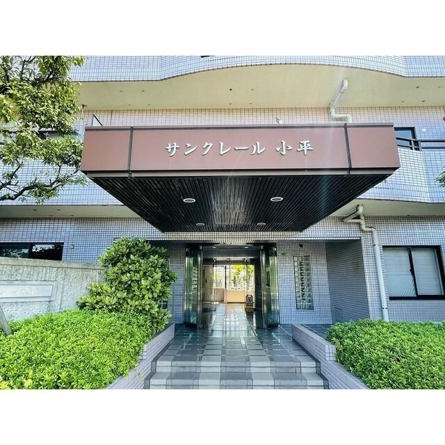 サンクレール小平　Ｃ棟のエントランス