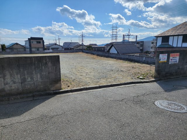西岡駐車場