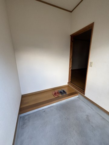 八幡町貸家B