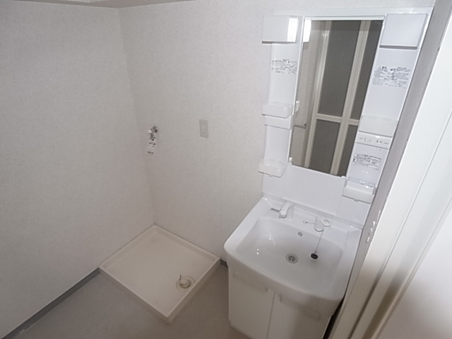 神戸市兵庫区下沢通８丁目の賃貸マンションの洗面所|シャンプードレッサー