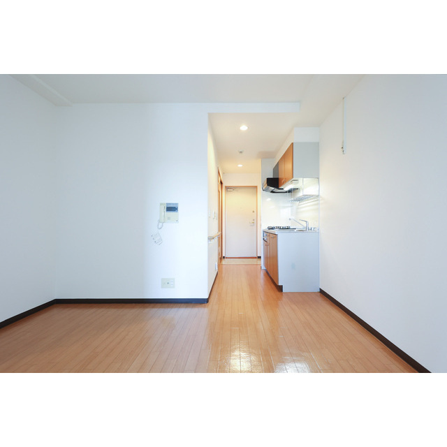 ユートピア三田　の居間・リビング