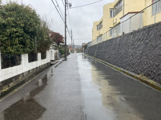 【前面道路含む現地写真】