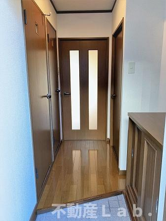 サンプレッソの玄関