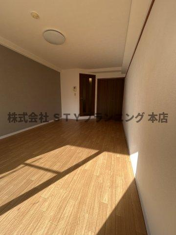 仲介手数料０円！第21プロスパー内山ビルの居間・リビング