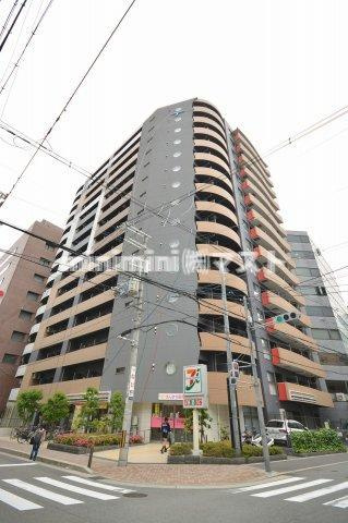 セレニテ本町グランデの外観