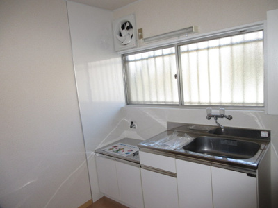 【キッチン】 | ふらわーはうす | 窓があるので臭いがこもりません