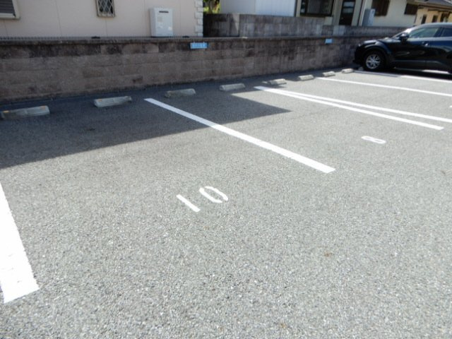 ＶＩＬＬＡ　ＤＥＬ　ＳＯＬの駐車場