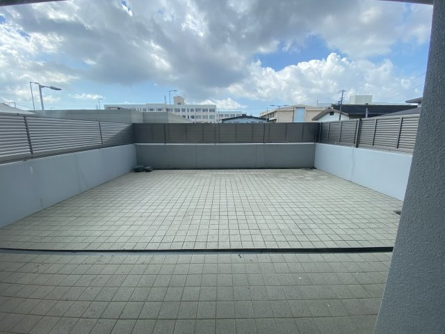 パレ・ロワイヤル田寺東ウエストコートのバルコニー