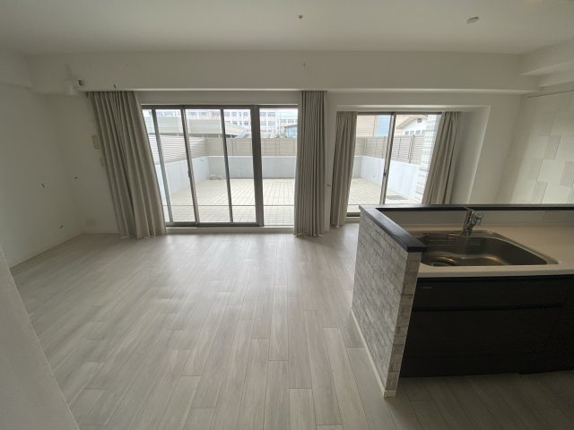 パレ・ロワイヤル田寺東ウエストコートの居間・リビング