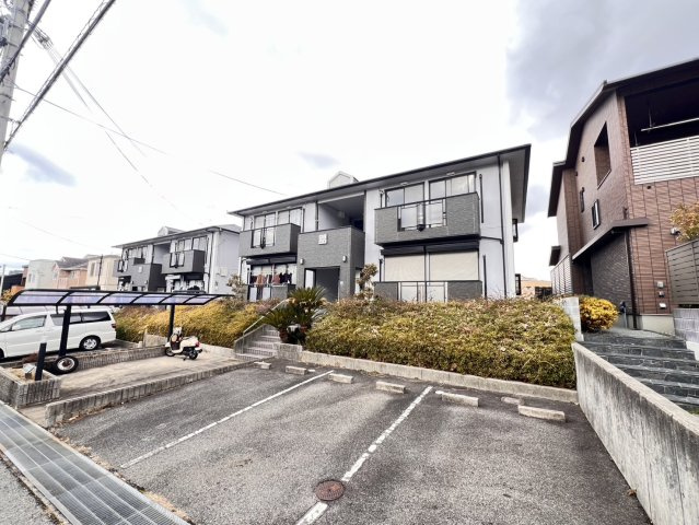 ユーハイツA棟の外観