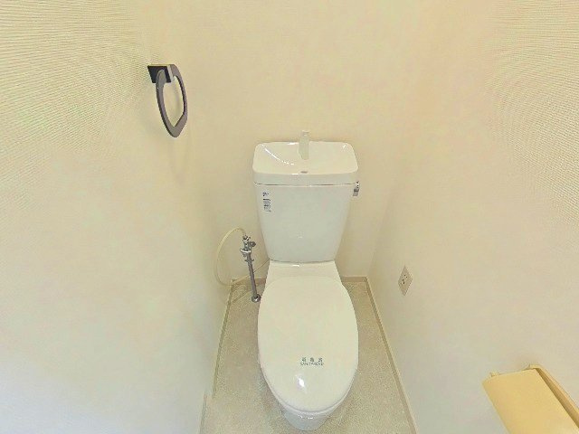 ユーハイツA棟のトイレ|コンパクトで使いやすいトイレです