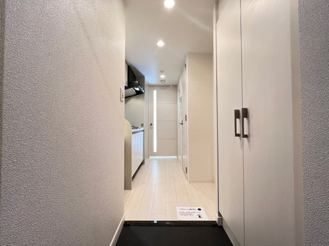 プレサンス本町ジョイスの玄関