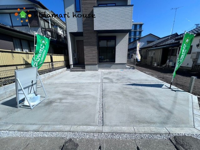 桶川市泉　5期　新築戸建　Erde01の駐車場