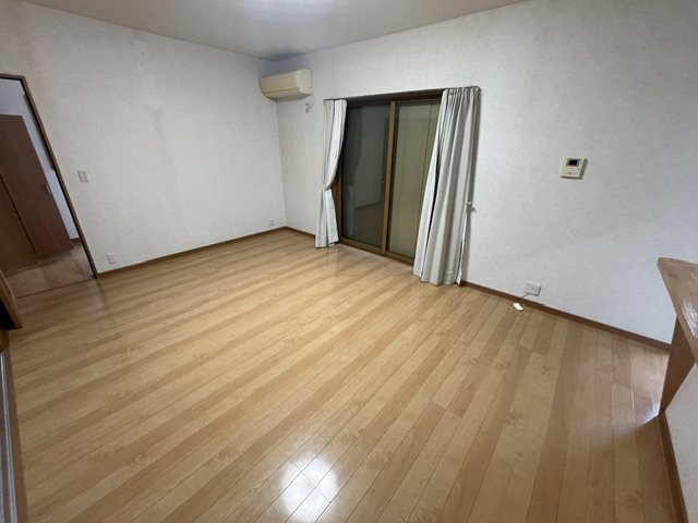 曽於市末吉町深川の中古一戸建の洋室