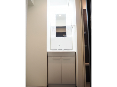 【洗面所】 | ビクトワール歯大前 | 使いやすい洗面所です