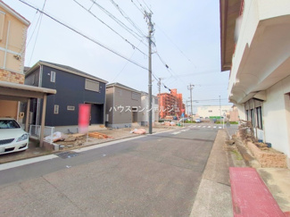 【前面道路含む現地写真】