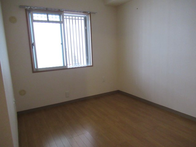 グリーンヒルズ東舞子２ＤＫの洋室|ゆったりした洋室です