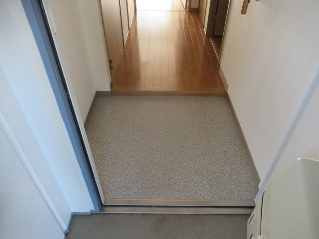 グリーンヒルズ東舞子２ＤＫの玄関|きれいな玄関です