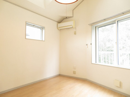 スタンダードな洋室です