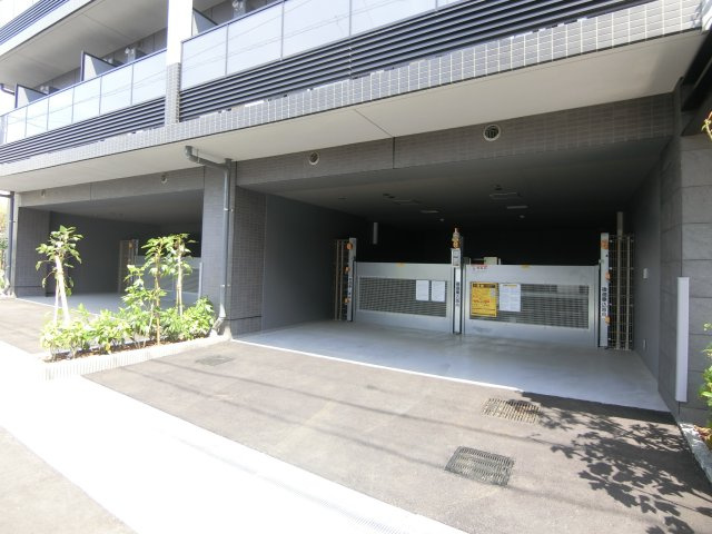 ガーラ・グランディ元住吉の駐車場
