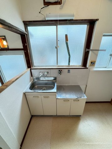白鳩荘C棟のキッチン