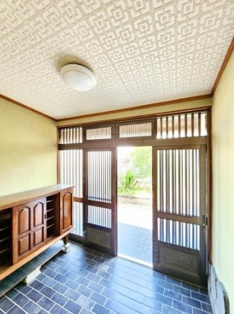 杉１丁目　中古一戸建ての玄関|シューズボックス付き
■物件内覧・資金計画相談・住宅ローン相談、リフォーム相談、お問合せ受付中■
※当日・翌日のご内覧、ご相談はお電話でのお問合せがスムーズです！