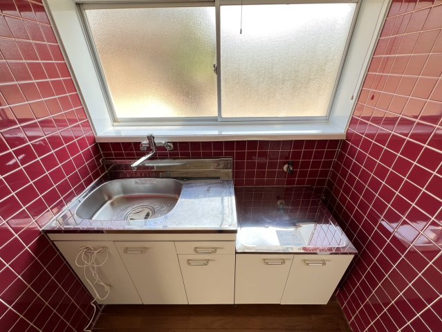 【キッチン】 | ガスコンロ持ち込み型のキッチンです。