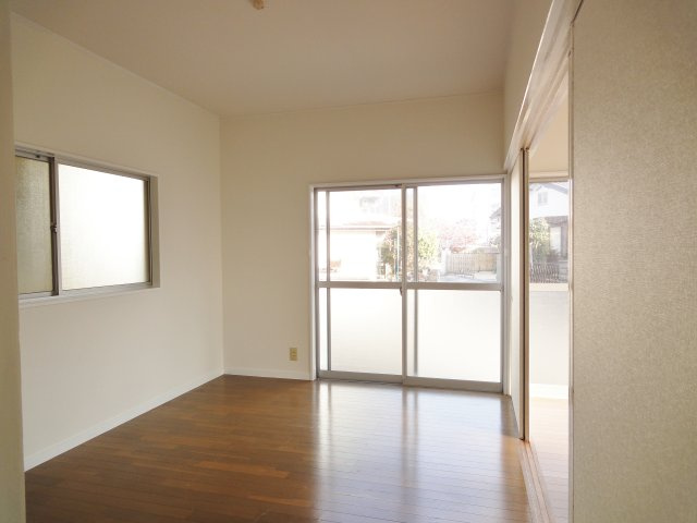  | １Fの居室の一部です東面に洋間があり明るいお部屋です。