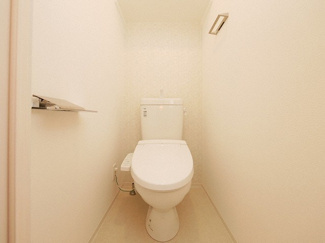 【トイレ】 | エスリード弁天町クレール | 落ち着いた色調のトイレです