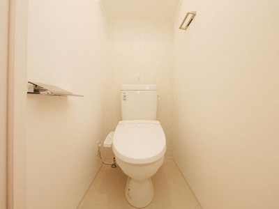【トイレ】 | エスリード弁天町クレール | 落ち着いた色調のトイレです